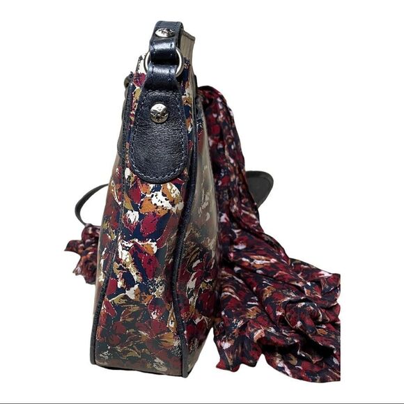 NEW Patricia Nash Scarlet Bloom Antilly Leather Sling Bag Navy Floral Crossbody - Picture 3 of 14